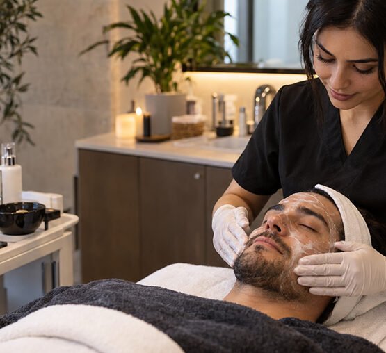 Where is the Best Mens Facial Service In Mississauga for Red-Carpet Ready Skin